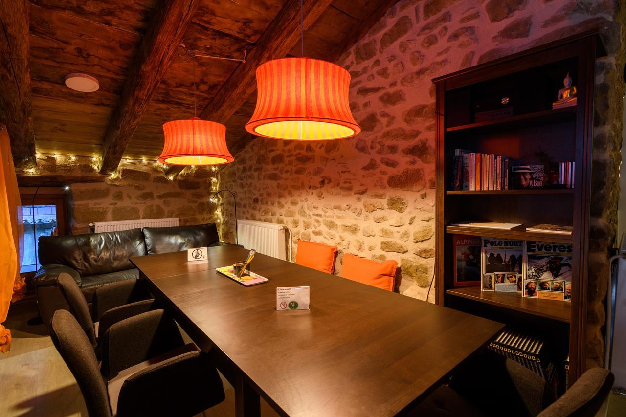 Albergue Valderrobres Auto Check-In Exterior photo